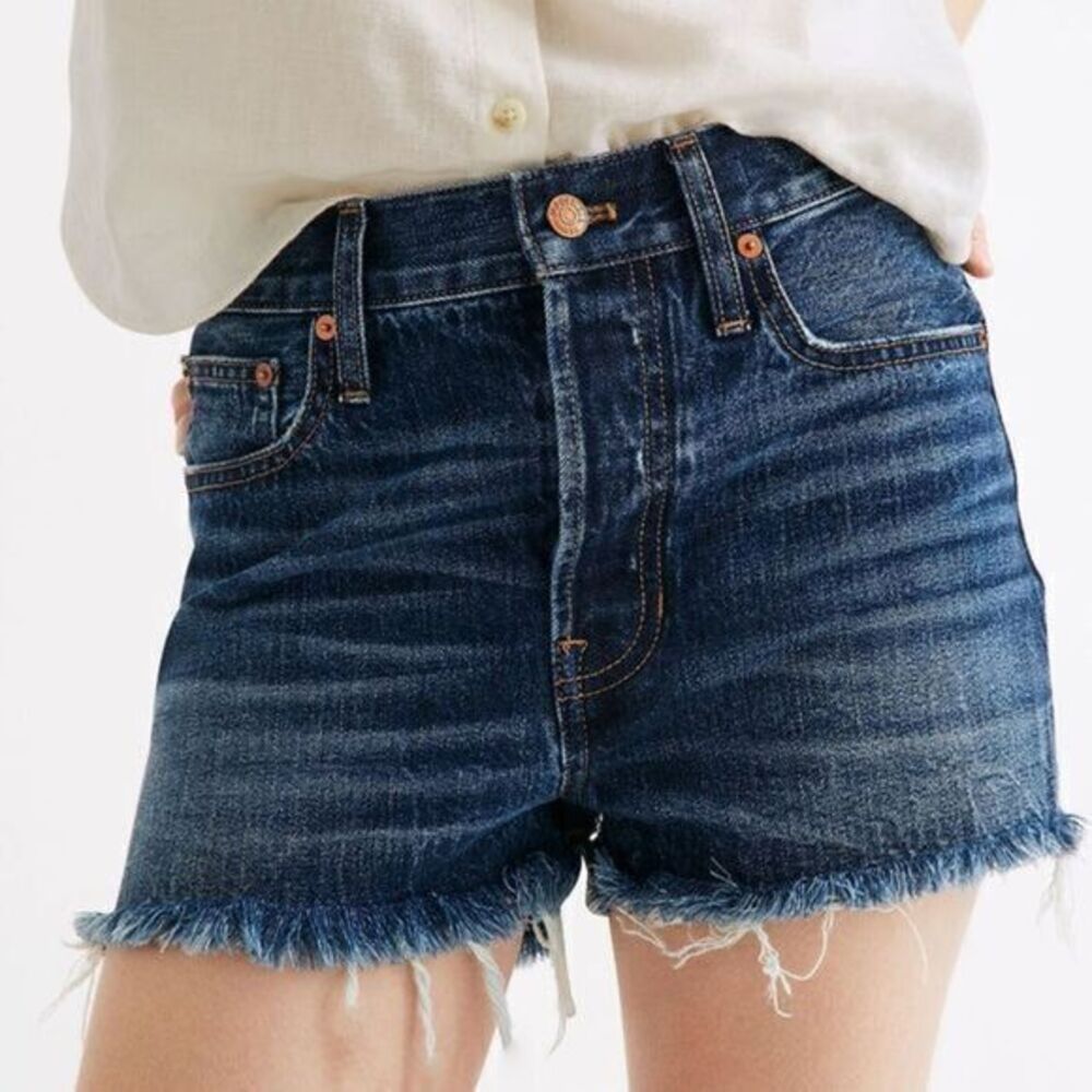 Madewell Womens The Dadjean Short Button Fly Raw Hem Five Pocket Blue‎ Size 28
